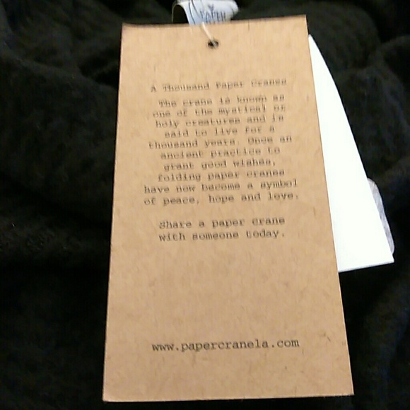 Anthropologie paper crane ladies top - Picture 7 of 7